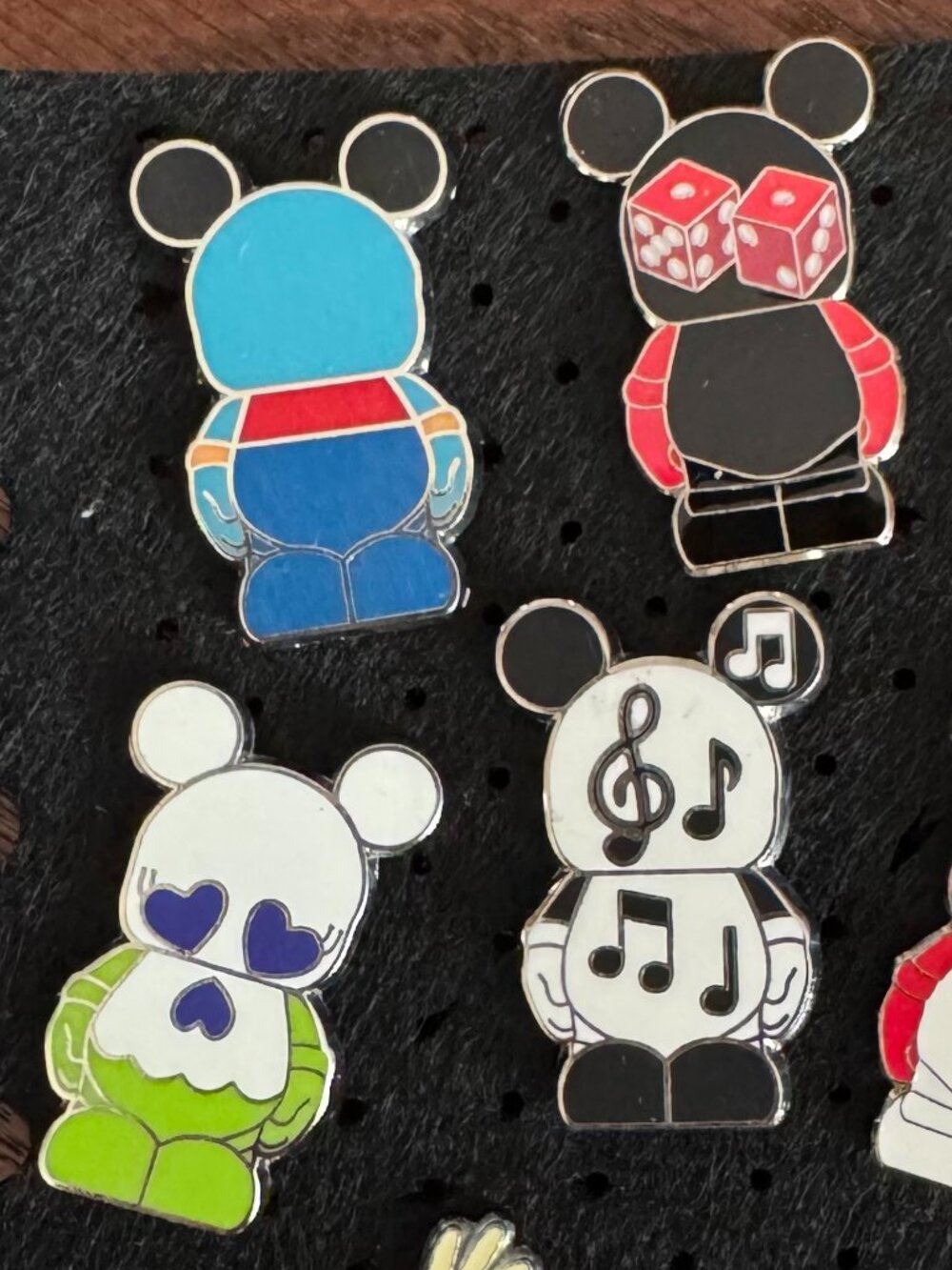 Disney Vinylmation Jr Mystery Trading Pins Lot of 7 Mickey 2011